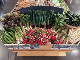 365-biocoop-albertville-bioharmony-magasin-alimentation-bio-oignon-radis-legume-saison.webp